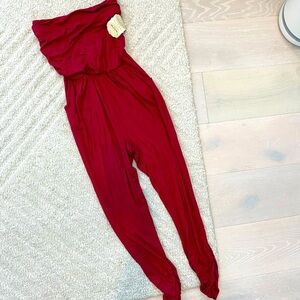 NWT - Altar’d State Merlot Strapless Women’s Jumper w/Pockets